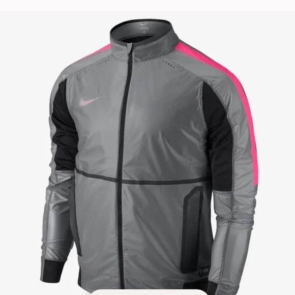 Nike Grey Pink Light- weight Revolution Elite
Football/Soccer Jacket Mens Size M - Picture 1 of 16